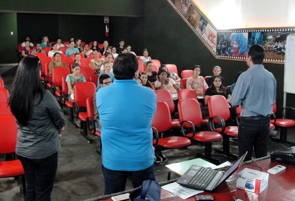 Prefeito e Secretário  acompanham cursos de qualificação